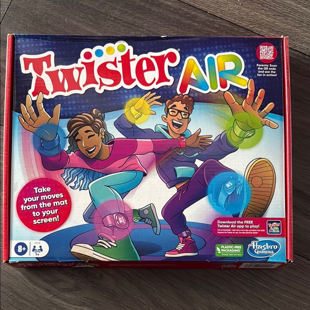 Hasbro Twister Air Game Red and Blue Inflatable Hands and Feet